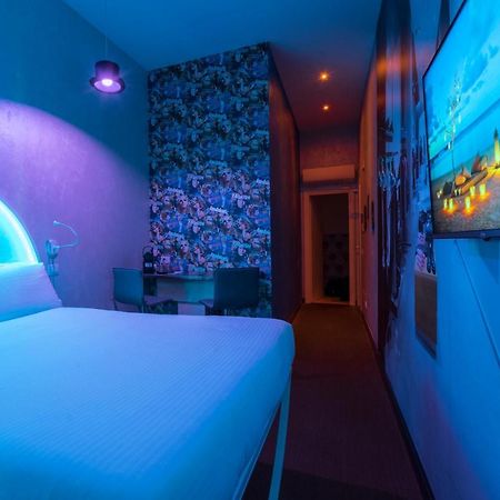 Irooms Jacuzzi Suites โรม ภายนอก รูปภาพ
