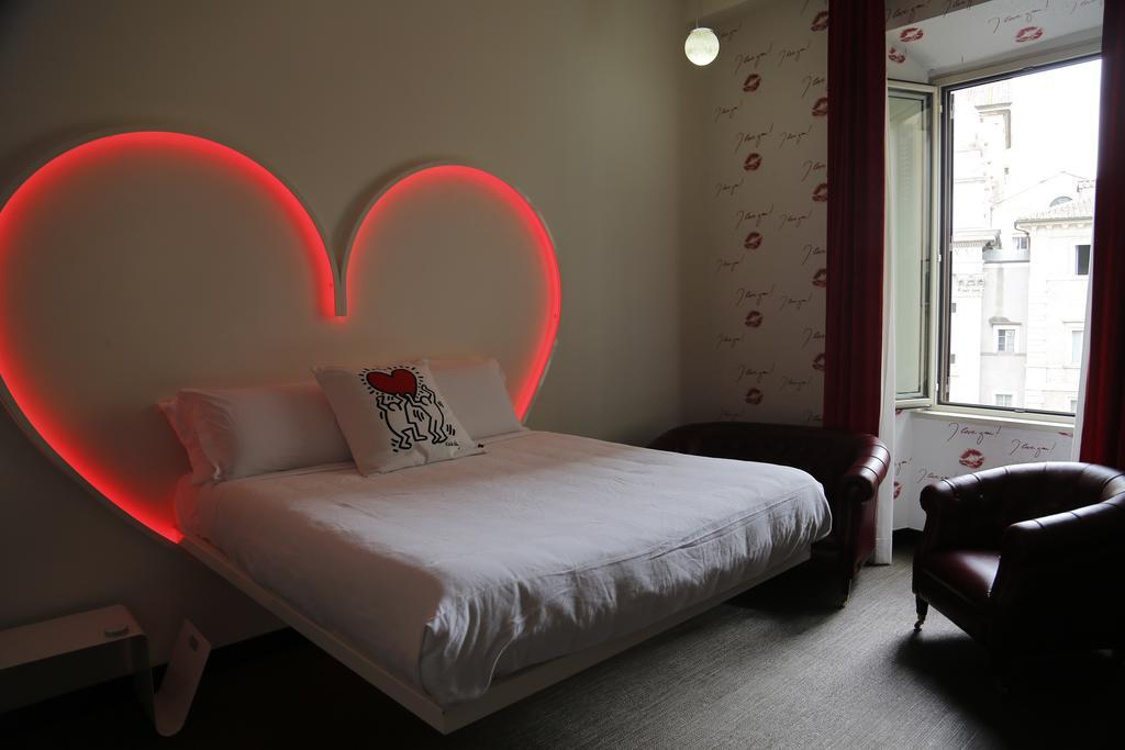 Irooms Jacuzzi Suites โรม ภายนอก รูปภาพ