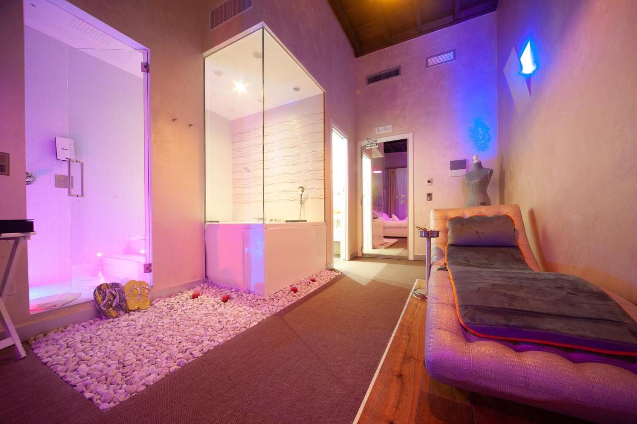 Irooms Jacuzzi Suites โรม ภายนอก รูปภาพ